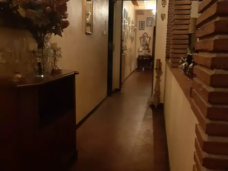 Immagine 25 di Appartamento in vendita  a Lucca