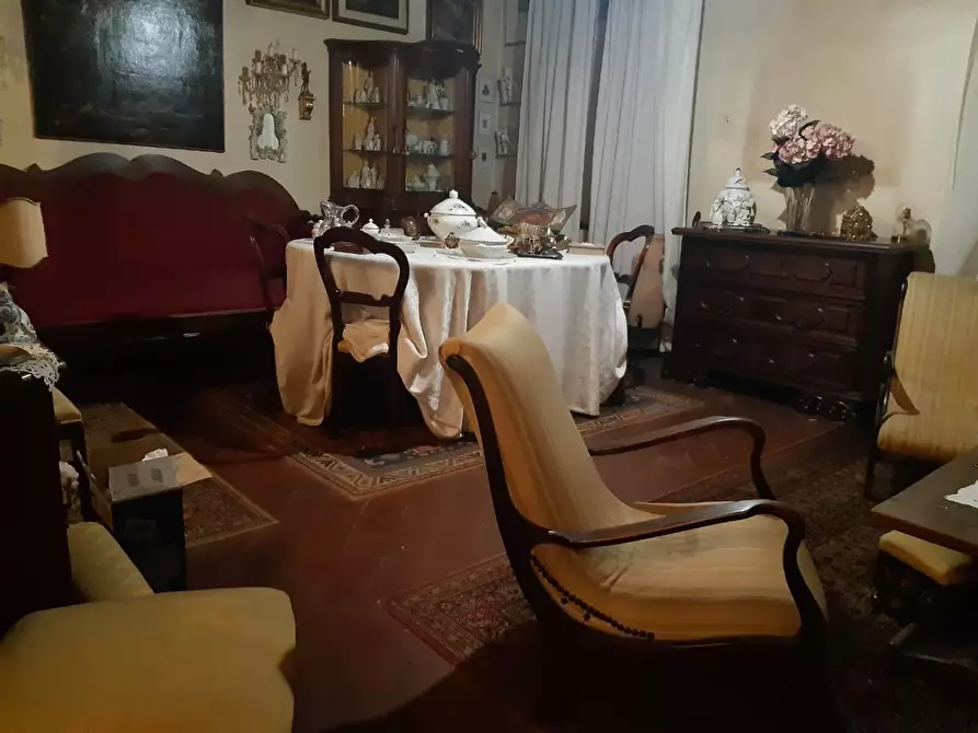 Immagine 24 di Appartamento in vendita  a Lucca