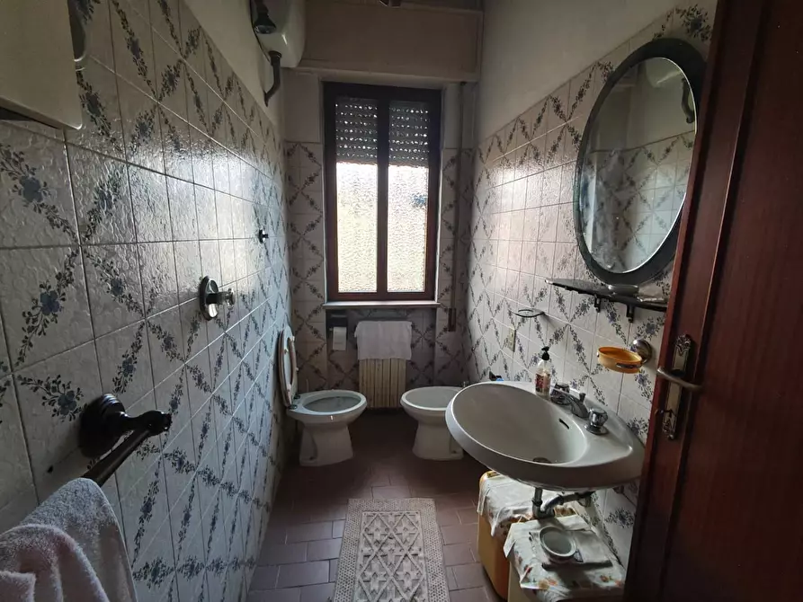 Immagine 32 di Villa in vendita  a Lucca