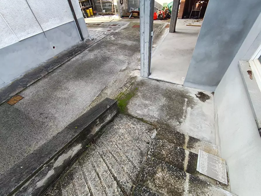 Immagine 7 di Villa in vendita  a Lucca