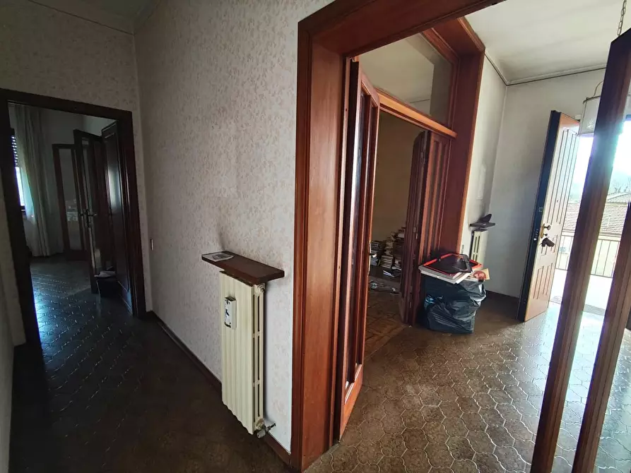 Immagine 29 di Villa in vendita  a Lucca