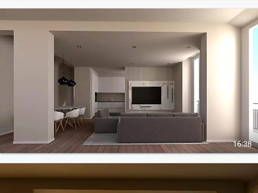 Immagine 11 di Appartamento in vendita  a Lucca