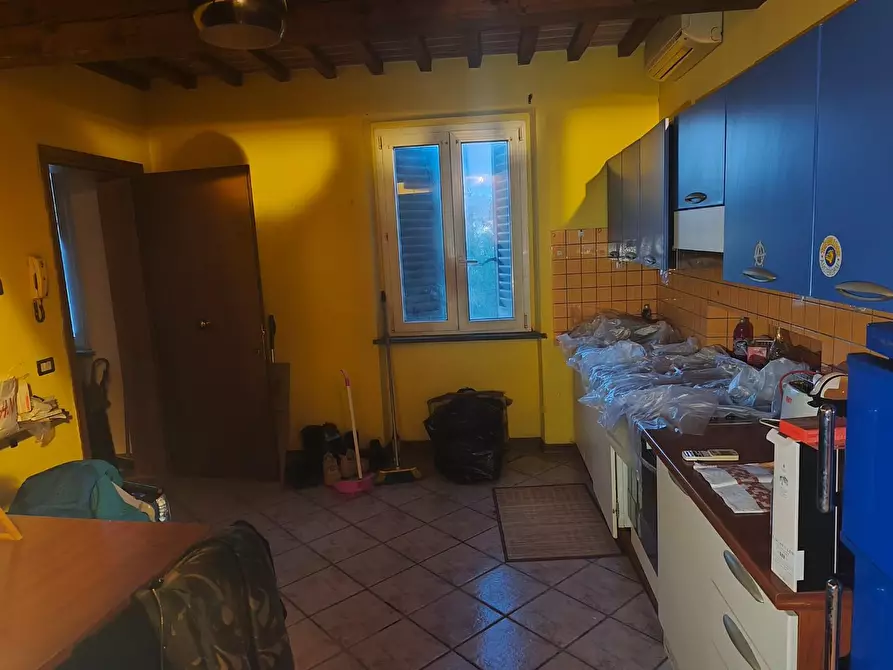 Immagine 8 di Appartamento in vendita  a Lucca