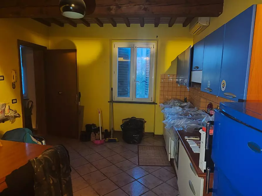 Immagine 5 di Appartamento in vendita  a Lucca