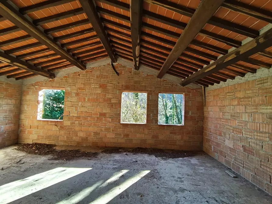 Immagine 8 di Rustico / casale in vendita  a Capannori