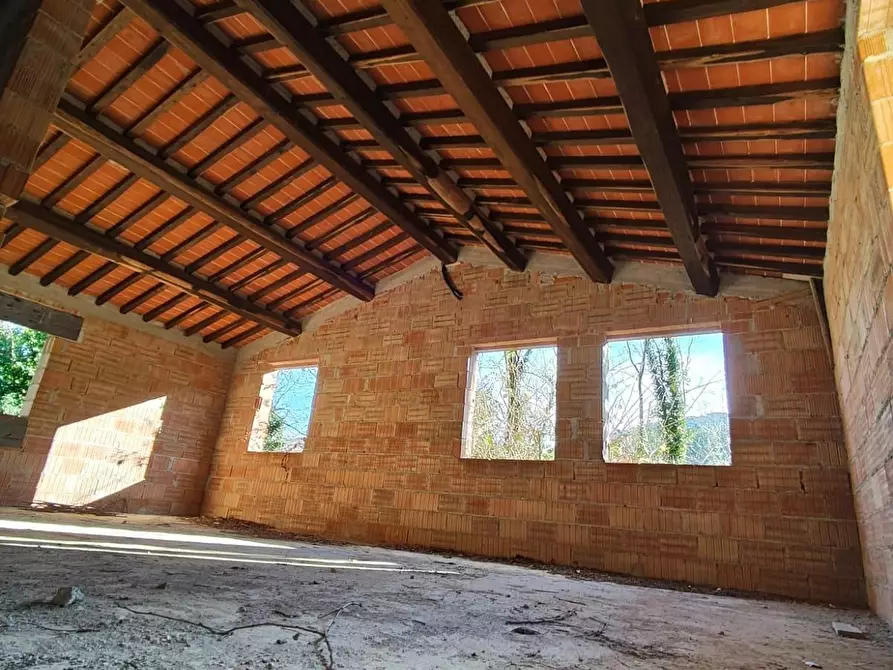 Immagine 24 di Rustico / casale in vendita  a Capannori