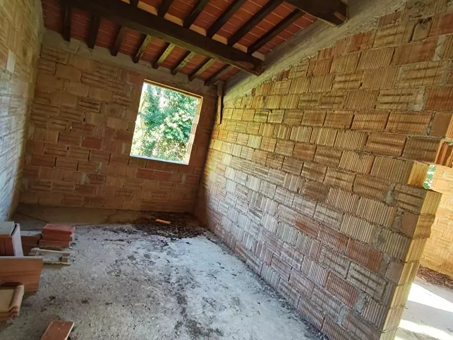 Immagine 36 di Rustico / casale in vendita  a Capannori