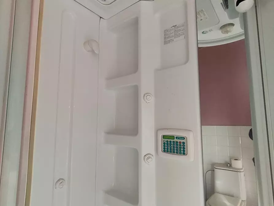 Immagine 62 di Casa colonica in vendita  a Capannori