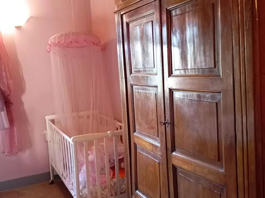 Immagine 94 di Casa colonica in vendita  a Capannori