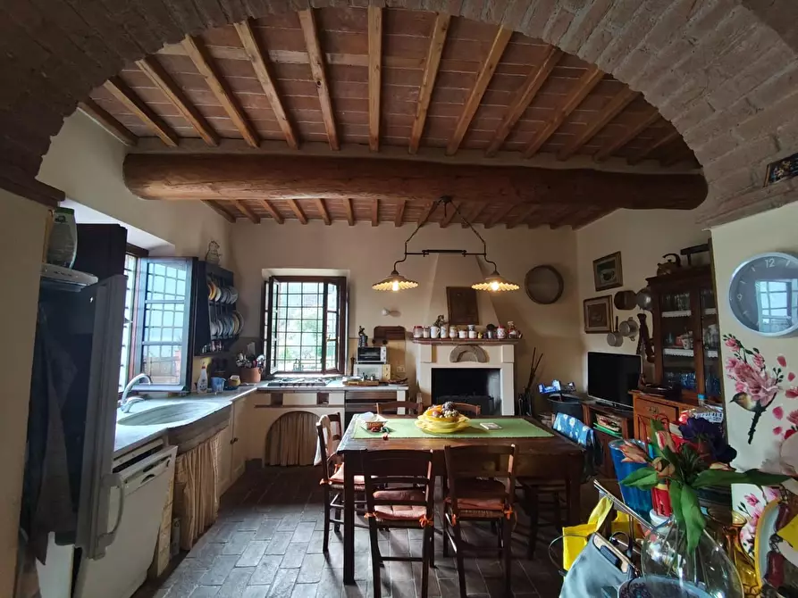 Immagine 19 di Casa colonica in vendita  a Capannori