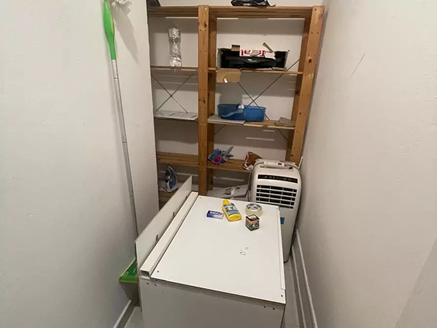 Immagine 21 di Appartamento in vendita  a Carrara