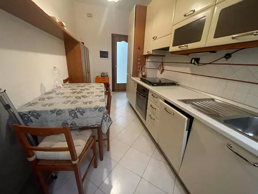 Immagine 23 di Appartamento in vendita  a Carrara