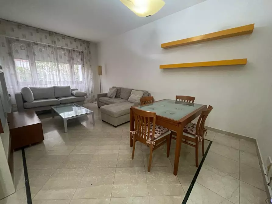 Immagine 1 di Appartamento in vendita  a Carrara