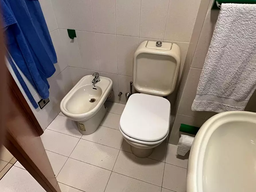 Immagine 36 di Villetta a schiera in vendita  a Massa