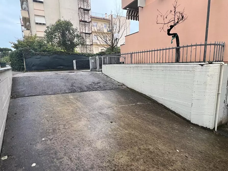 Immagine 46 di Villetta a schiera in vendita  a Massa