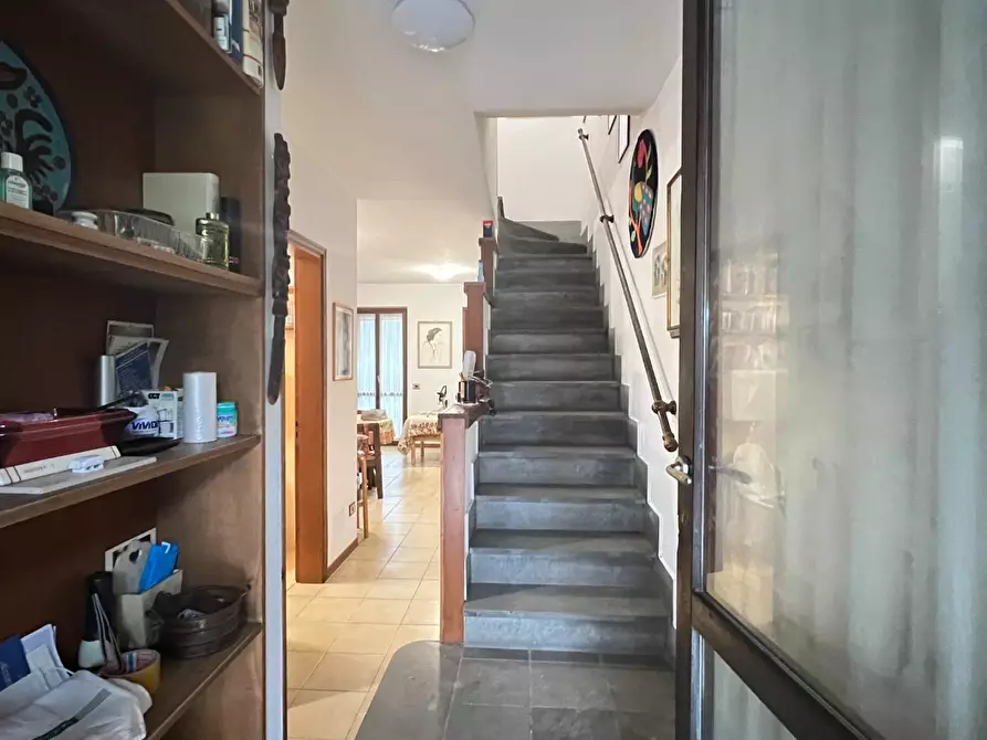 Immagine 5 di Villetta a schiera in vendita  a Massa