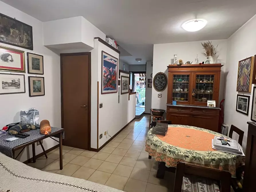 Immagine 13 di Villetta a schiera in vendita  a Massa