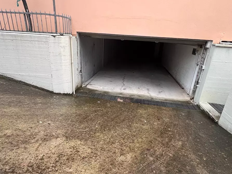 Immagine 45 di Villetta a schiera in vendita  a Massa