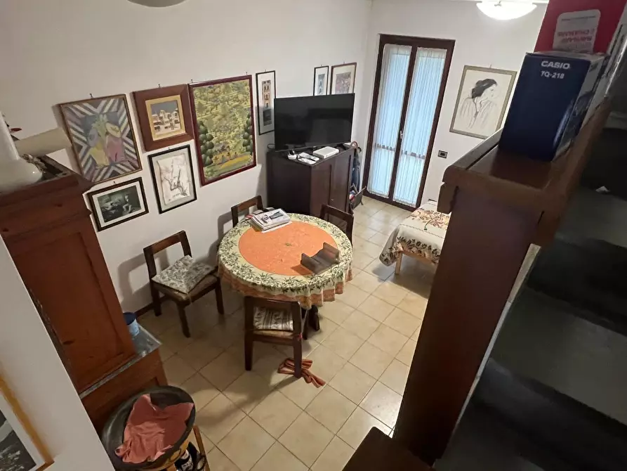 Immagine 26 di Villetta a schiera in vendita  a Massa