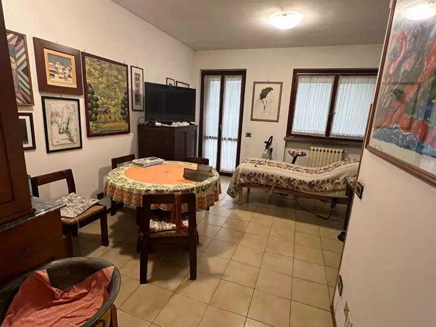 Immagine 11 di Villetta a schiera in vendita  a Massa