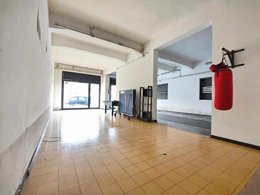 Immagine 5 di Locale commerciale in affitto  a Fucecchio