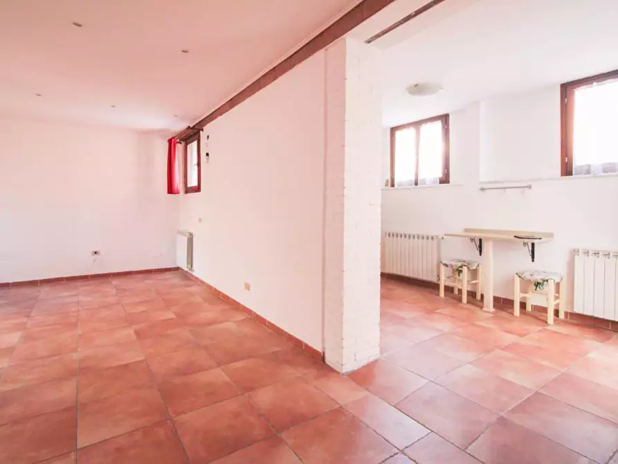 Immagine 13 di Appartamento in vendita  a Pisa