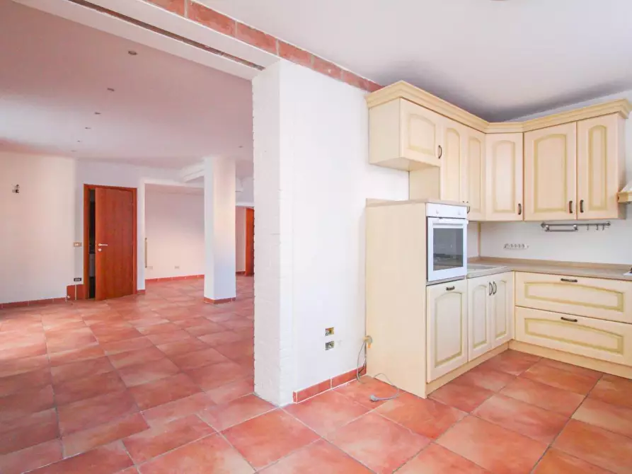 Immagine 14 di Appartamento in vendita  a Pisa