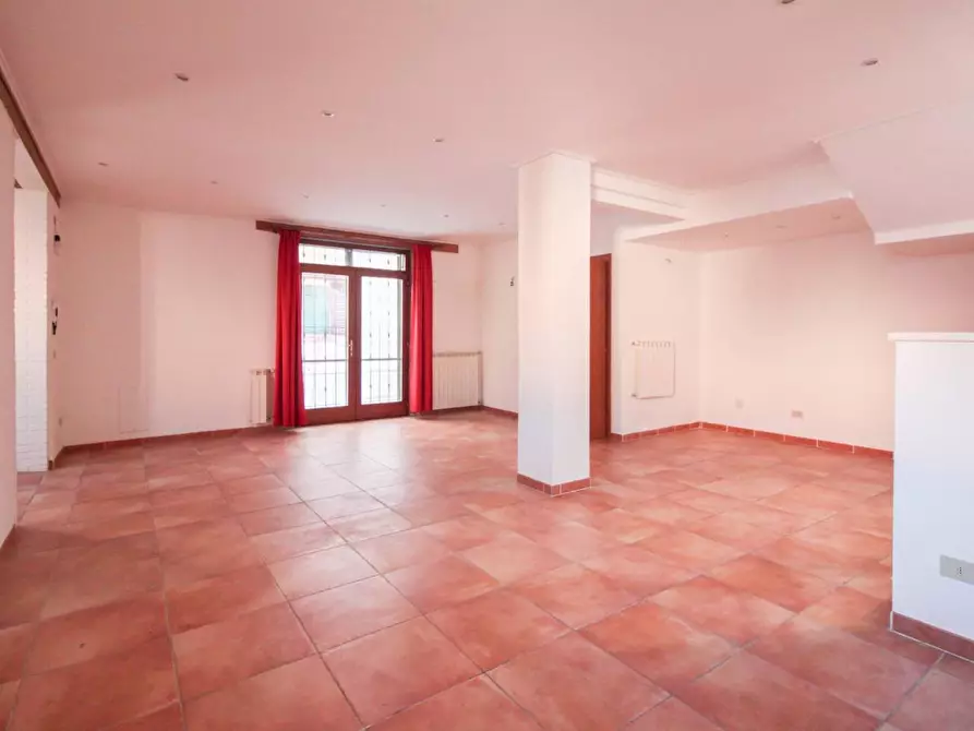 Immagine 10 di Appartamento in vendita  a Pisa