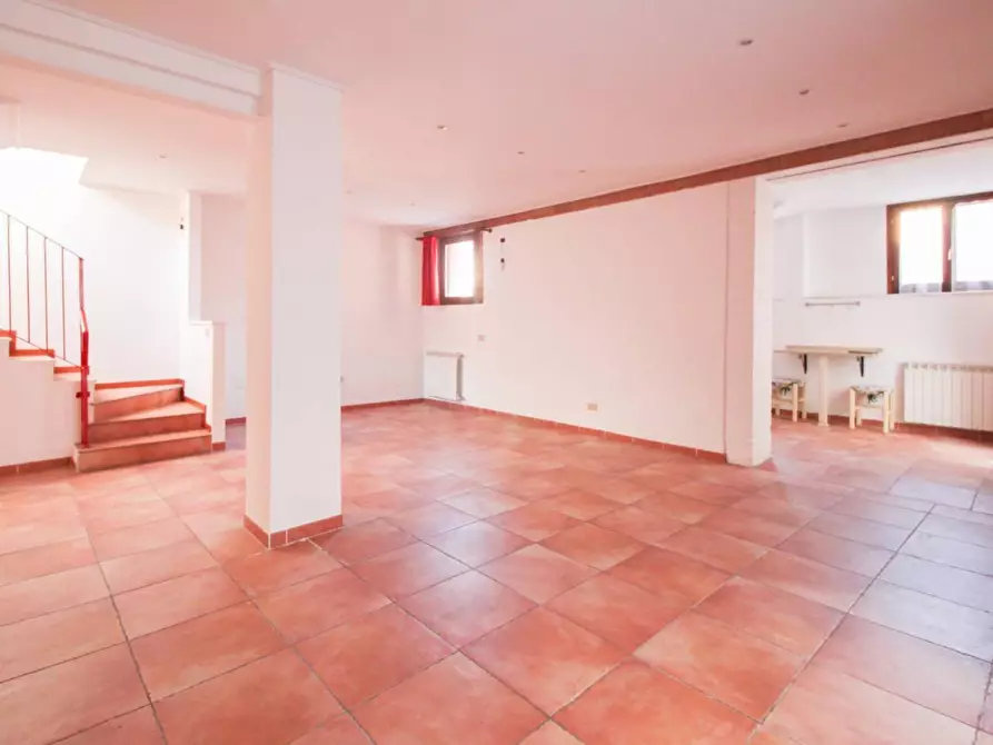 Immagine 12 di Appartamento in vendita  a Pisa