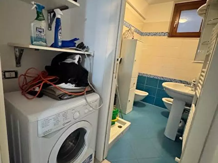 Immagine 9 di Casa semindipendente in vendita  a Carrara