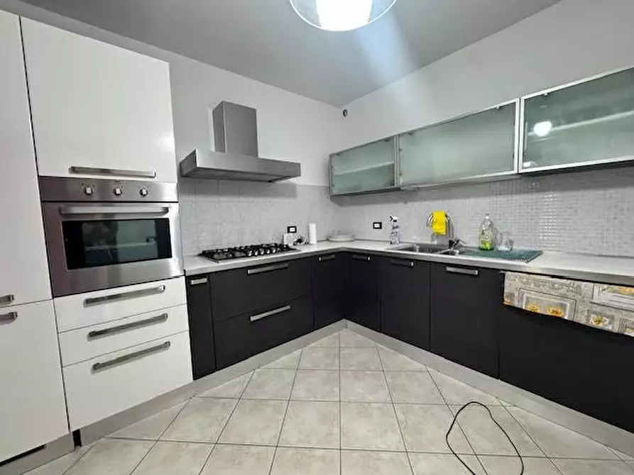 Immagine 2 di Casa semindipendente in vendita  a Carrara