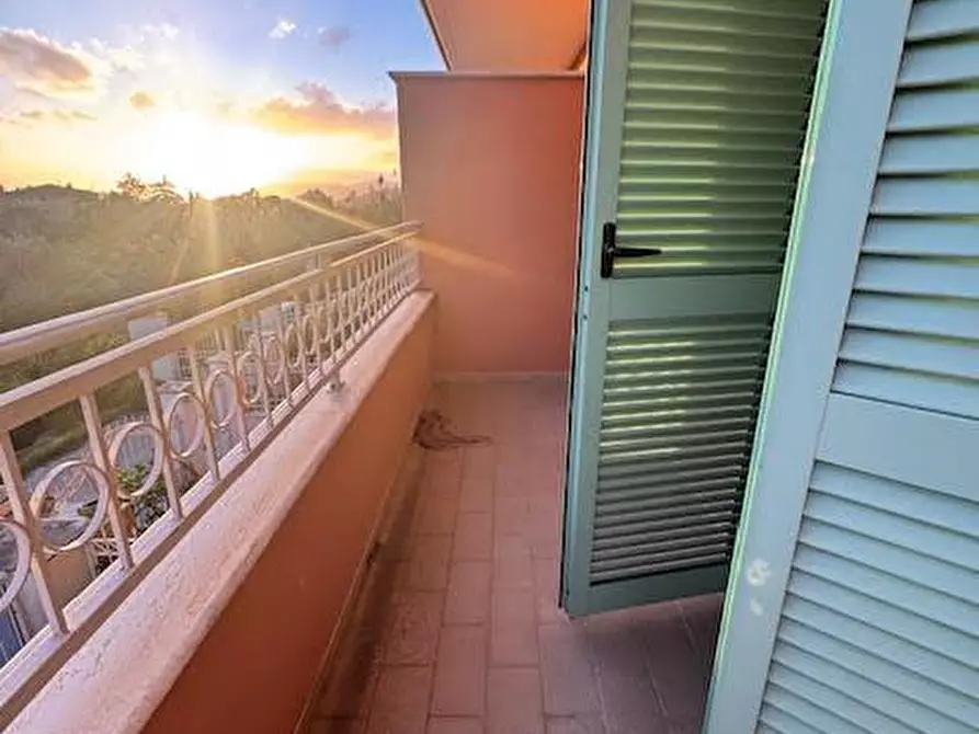 Immagine 19 di Casa semindipendente in vendita  a Carrara