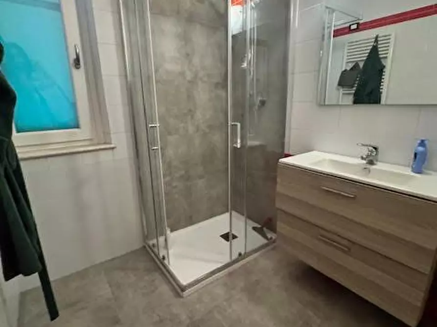 Immagine 12 di Casa semindipendente in vendita  a Carrara