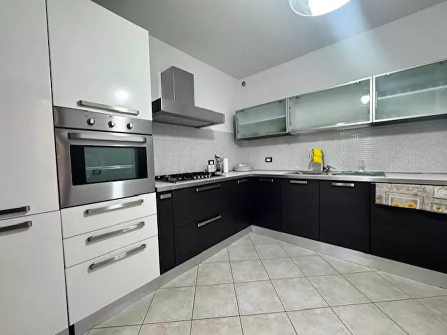 Immagine 3 di Casa semindipendente in vendita  a Carrara