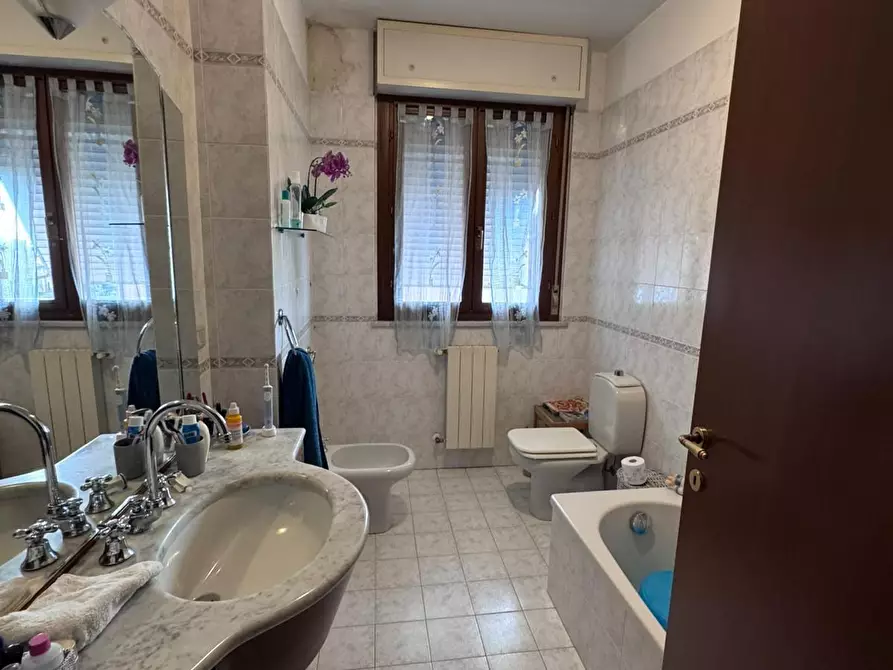 Immagine 23 di Appartamento in vendita  a Massa