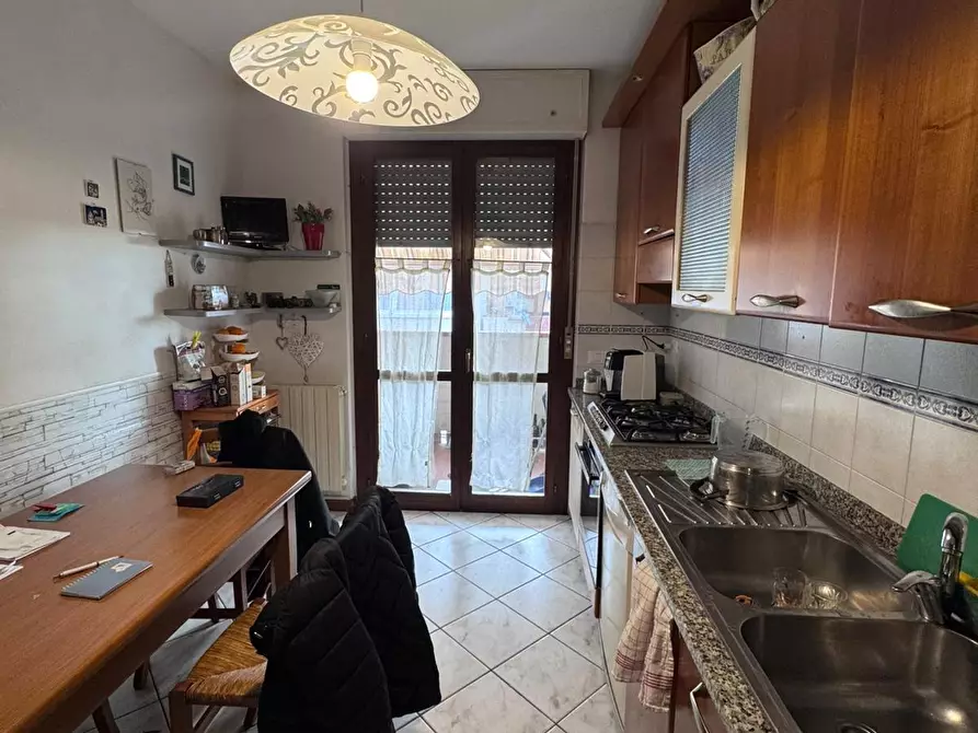 Immagine 7 di Appartamento in vendita  a Massa