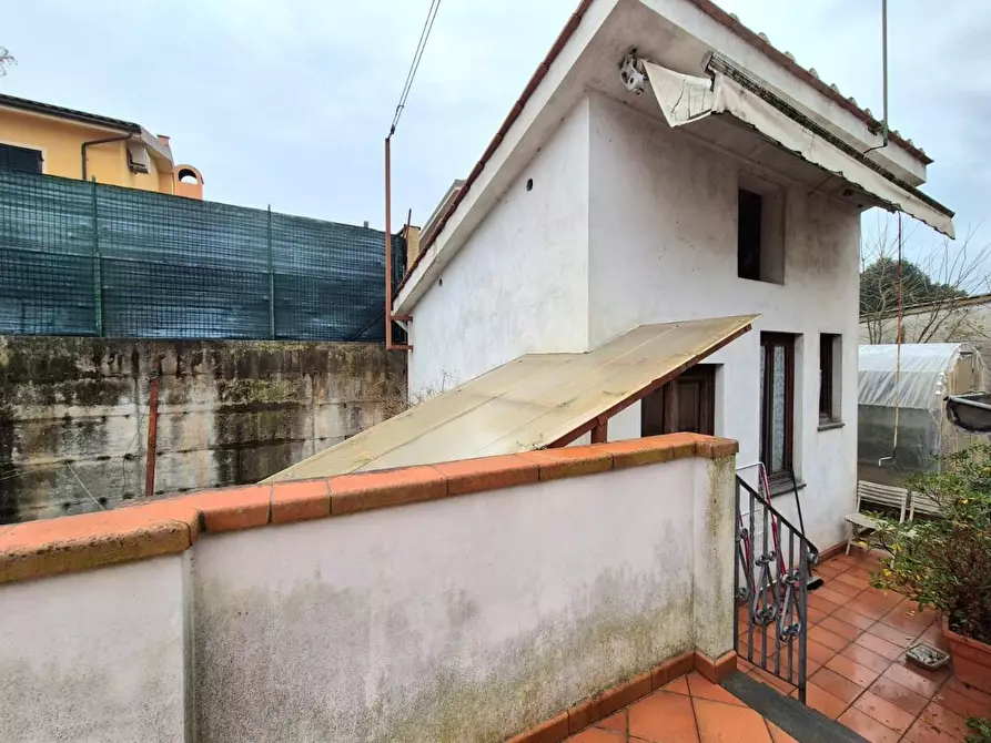 Immagine 15 di Terratetto in vendita  a Lucca