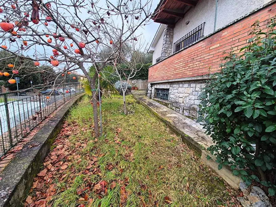 Immagine 4 di Casa indipendente in vendita  a Siena