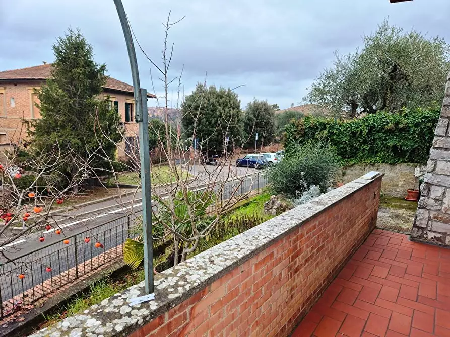 Immagine 13 di Casa indipendente in vendita  a Siena