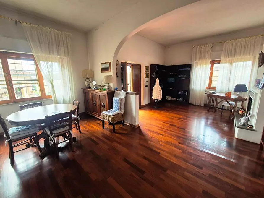 Immagine 24 di Casa indipendente in vendita  a Siena