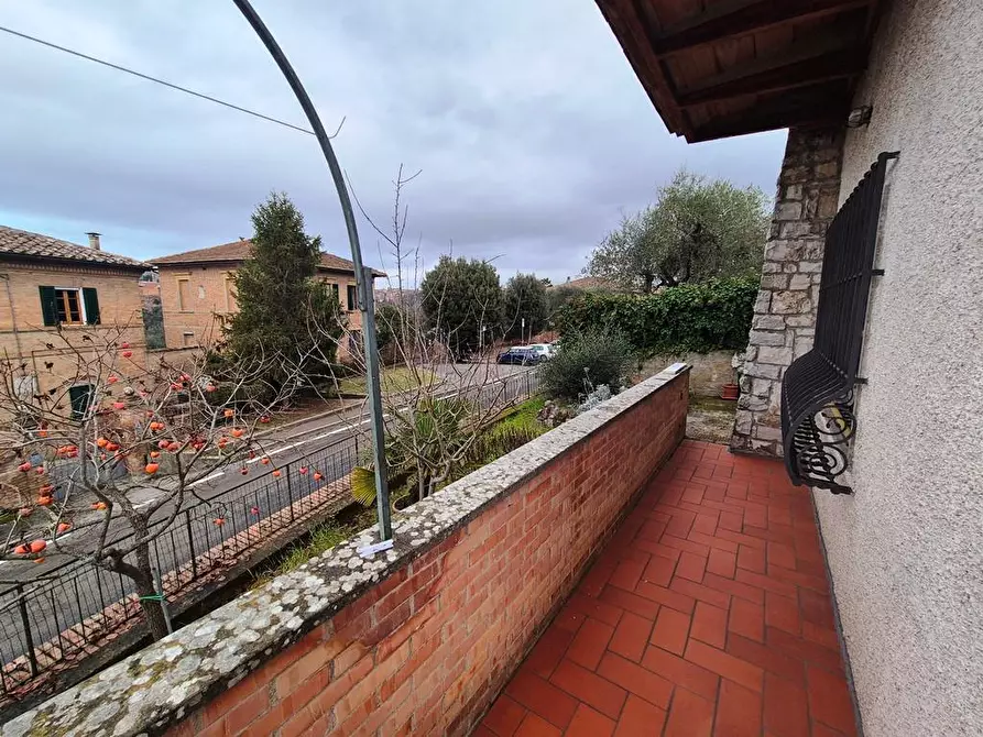 Immagine 14 di Casa indipendente in vendita  a Siena