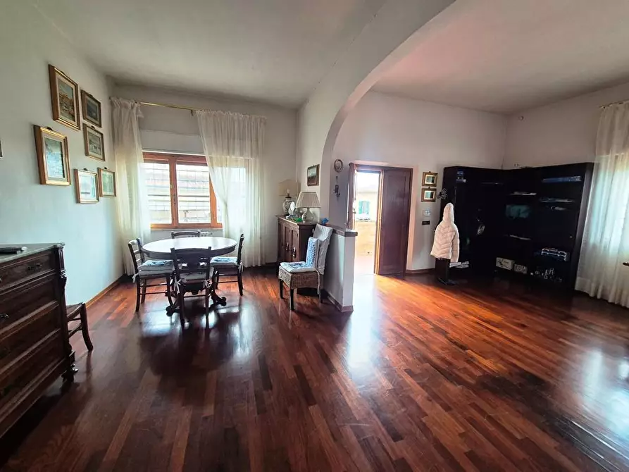 Immagine 19 di Casa indipendente in vendita  a Siena