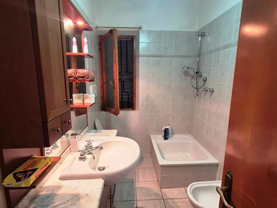 Immagine 29 di Casa indipendente in vendita  a Siena