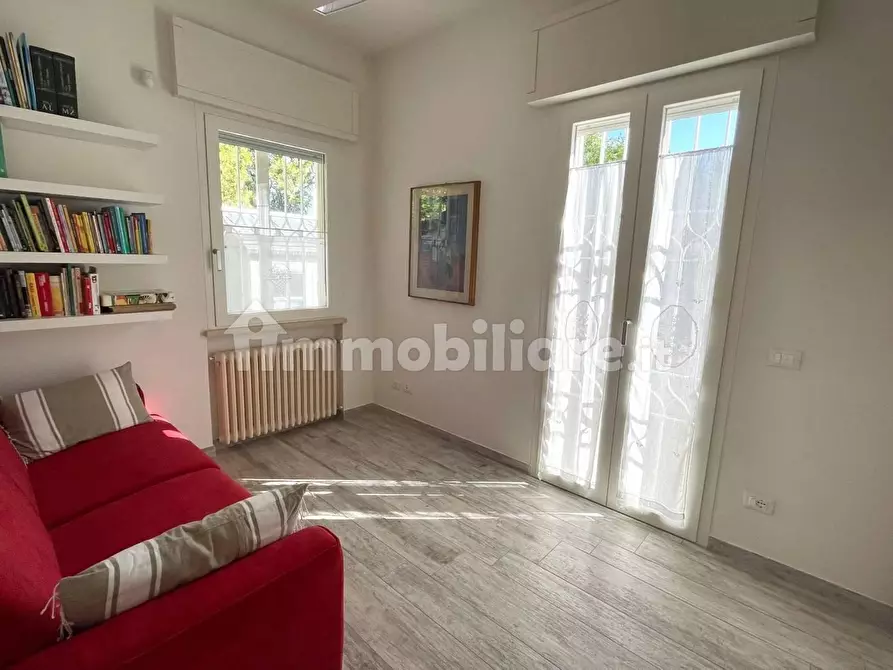 Immagine 12 di Villa in vendita  a Forte Dei Marmi