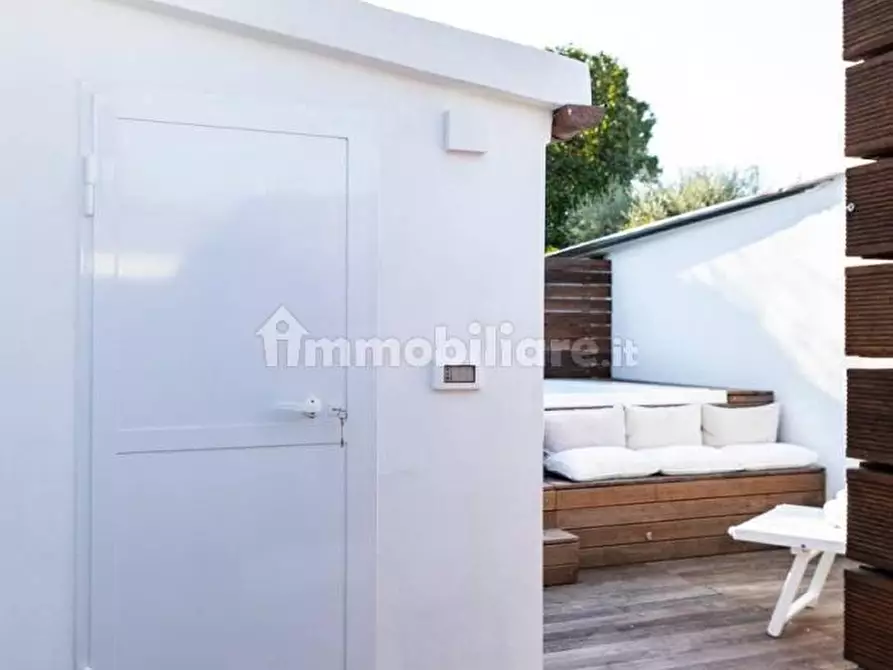 Immagine 19 di Villetta a schiera in vendita  a Forte Dei Marmi