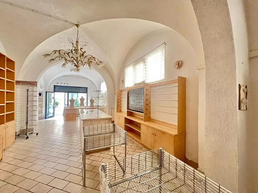 Immagine 4 di Magazzino in vendita  a Empoli