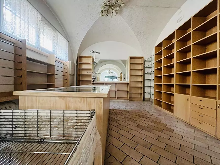 Immagine 7 di Magazzino in vendita  a Empoli