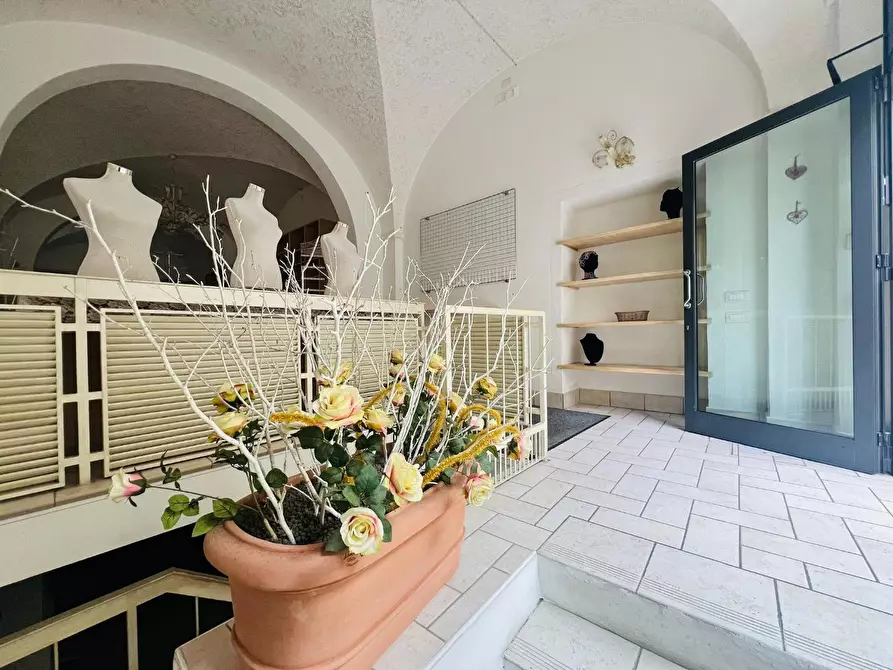 Immagine 13 di Magazzino in vendita  a Empoli