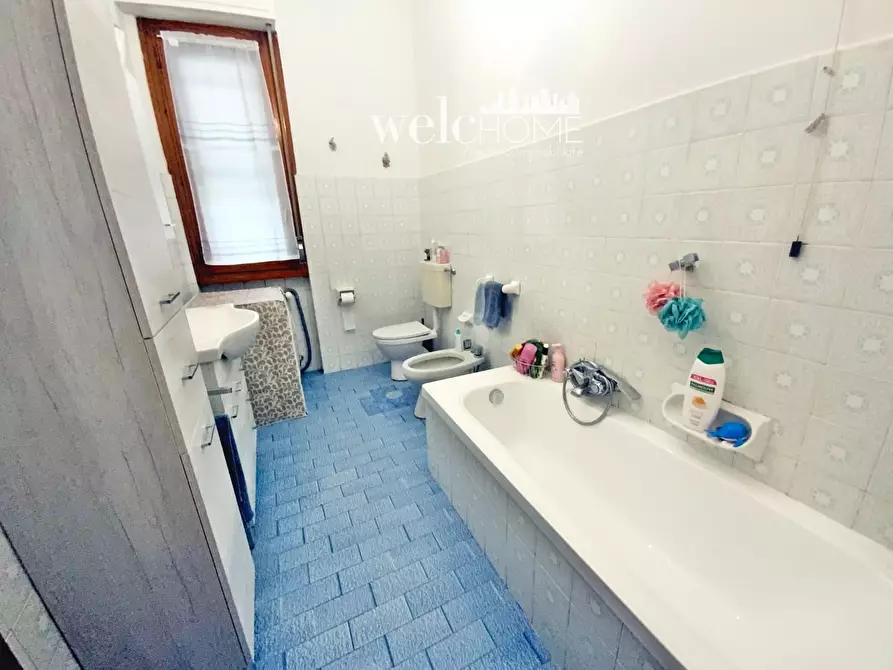 Immagine 16 di Appartamento in vendita  a Campi Bisenzio