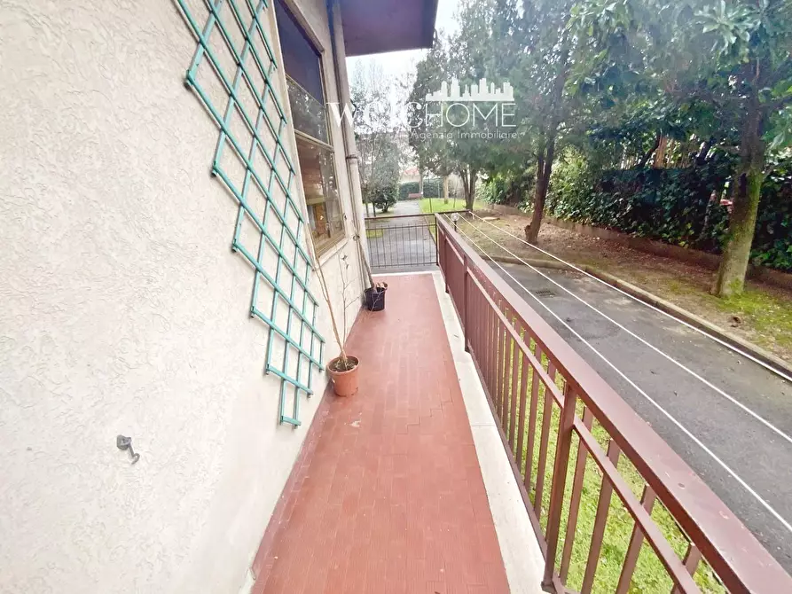 Immagine 36 di Appartamento in vendita  a Campi Bisenzio